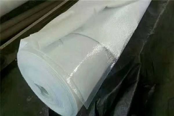 HDPE午夜神马福利膜在油罐基础防渗可延长使用寿命