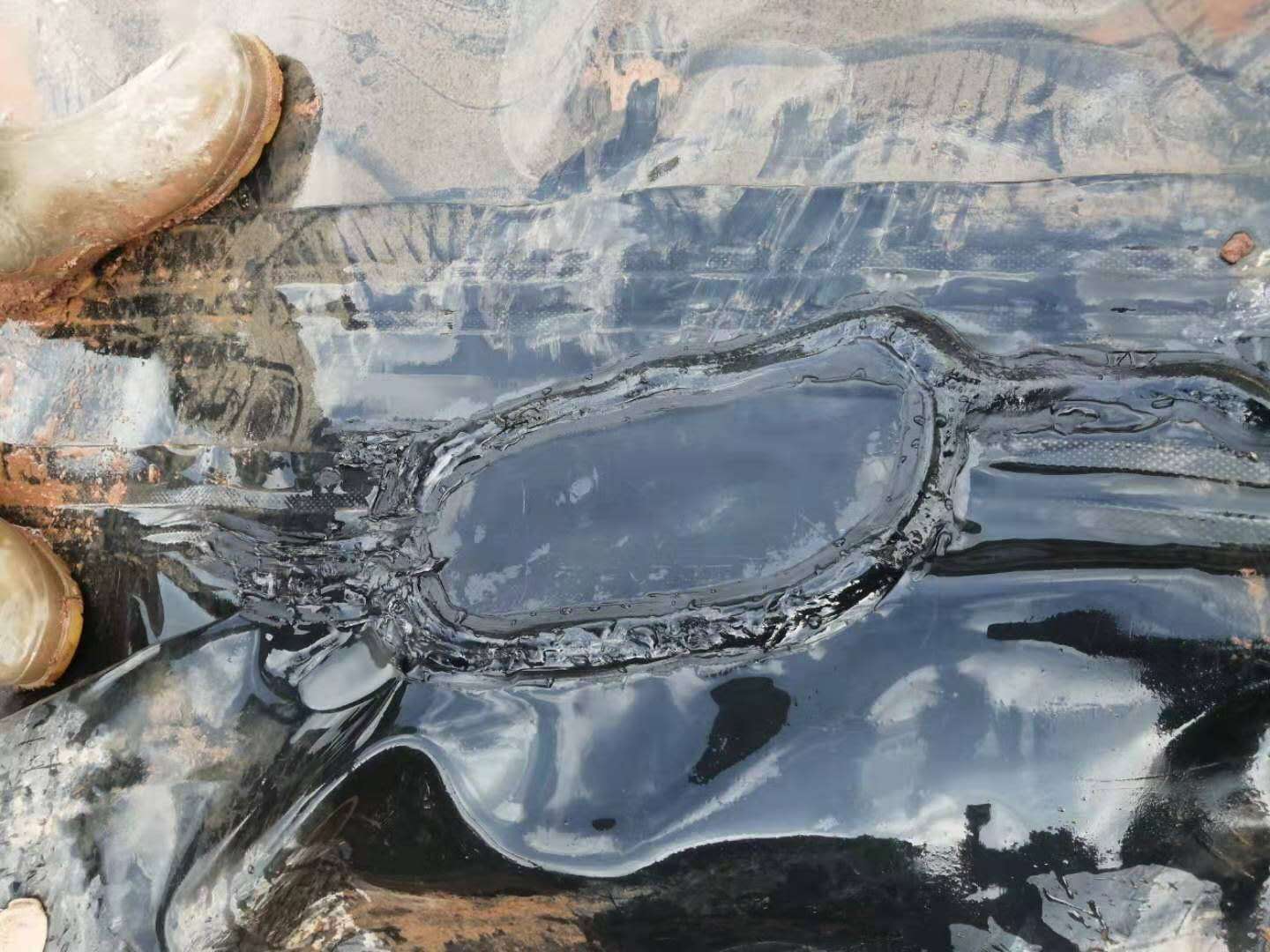 填埋场内坡面午夜神马福利膜如何修补